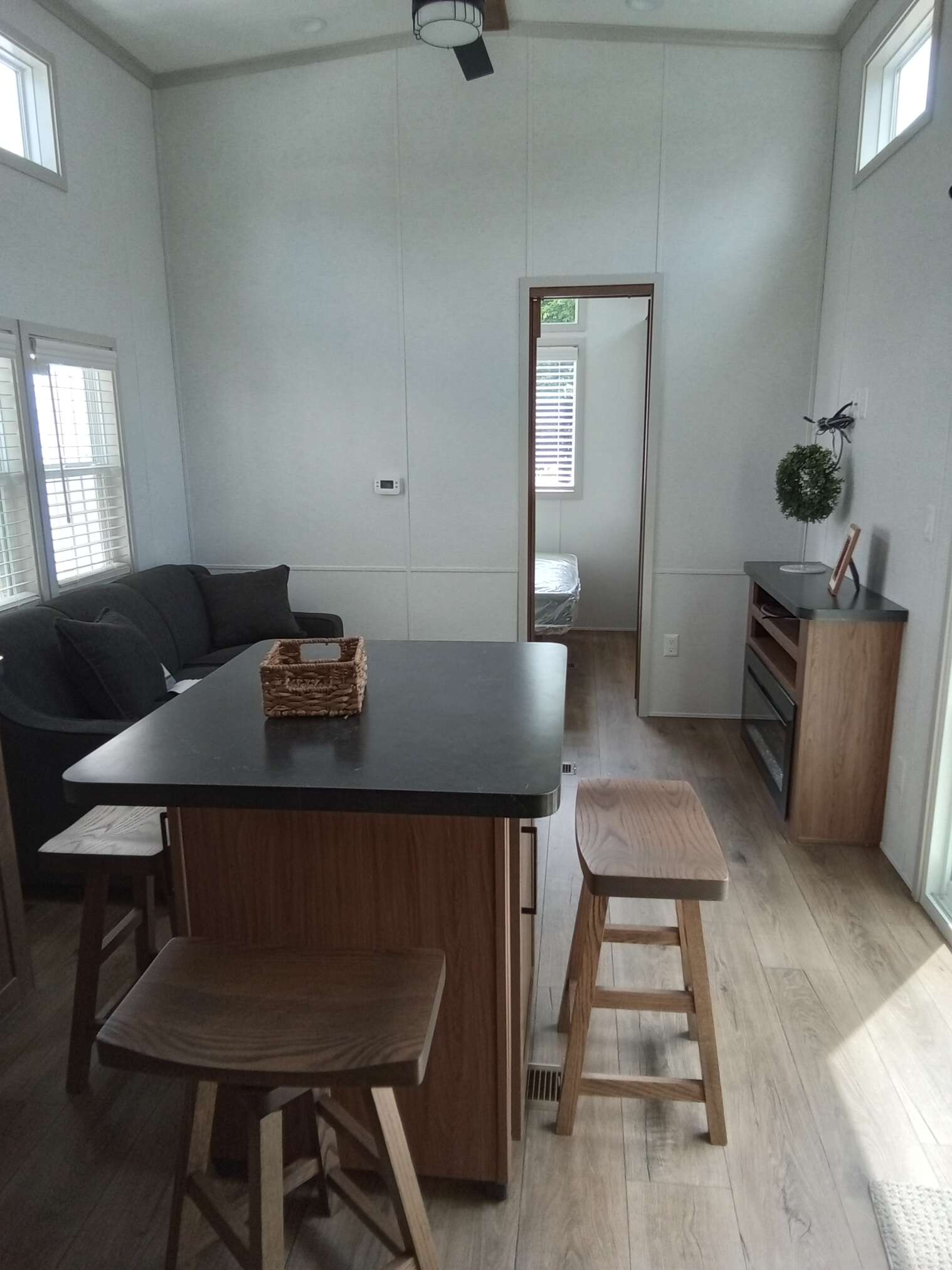 2026 KROPF Lakeside 2 Bedroom - Image 2