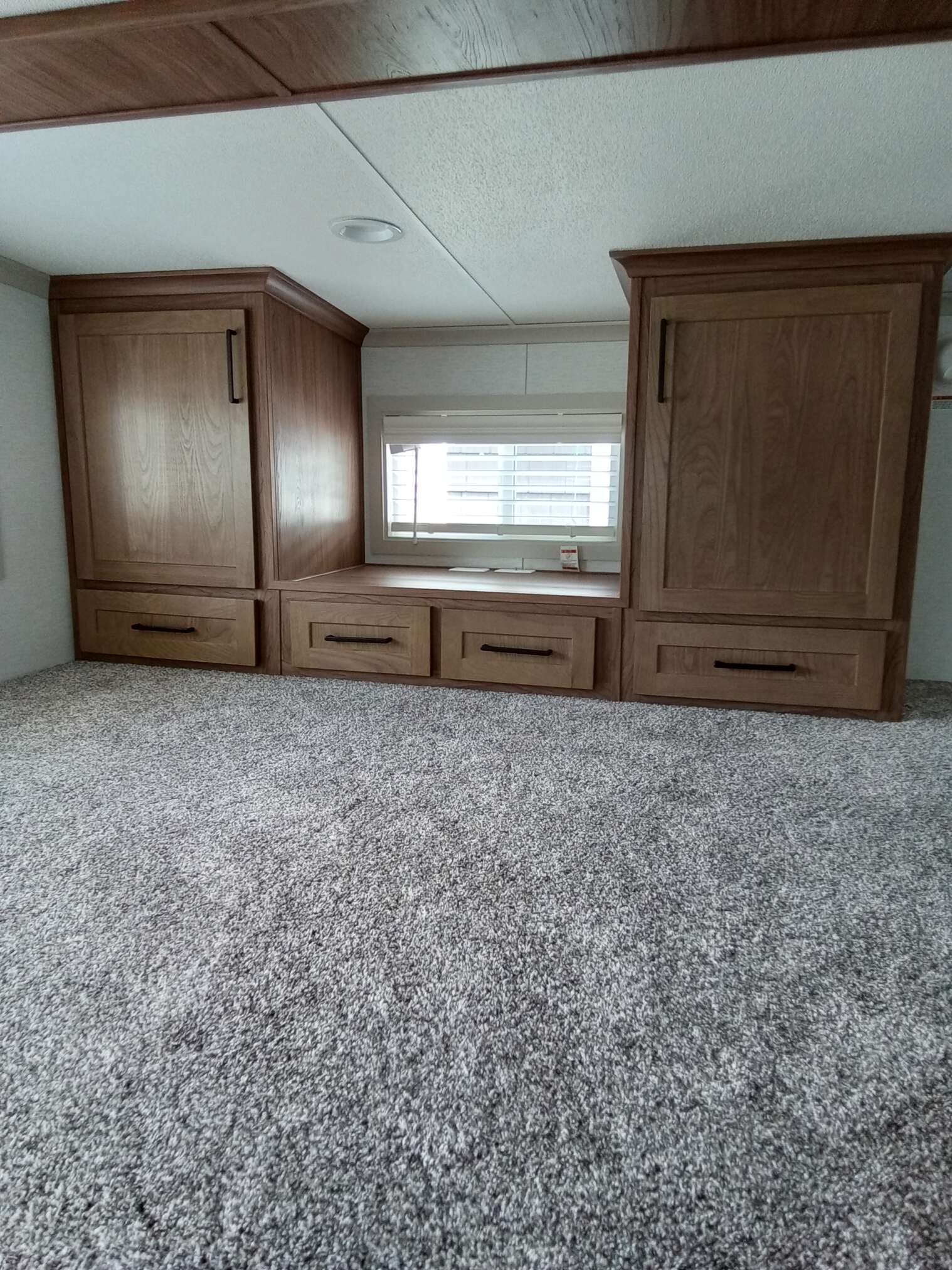 2026 KROPF Lakeside 2 Bedroom - Image 12